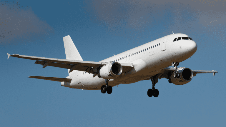 Panika v lietadle: Pilot ohlásil pasažierom, že nedokáže pristáť v cieľovej destinácii