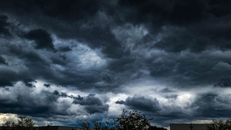 SHMÚ vydal meteorologickú výstrahu 1. stupňa: Platí až pre polovicu Slovenska!