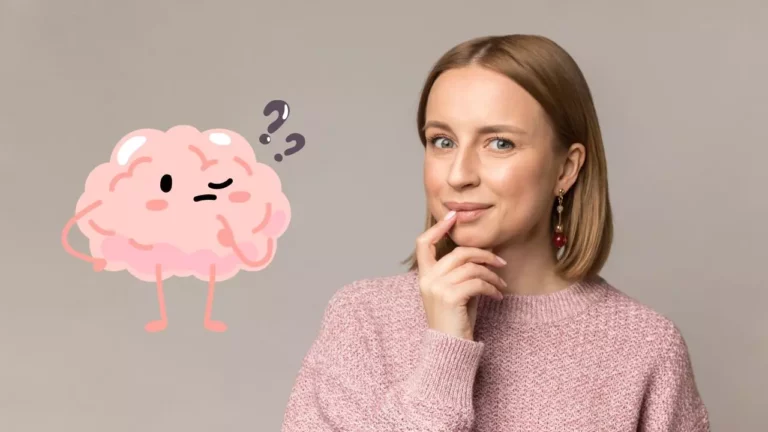 Žena v ružovom svetri premýšľa s kresleným mozgom vedľa nej, otázky symbolizujú zamyslenie.
