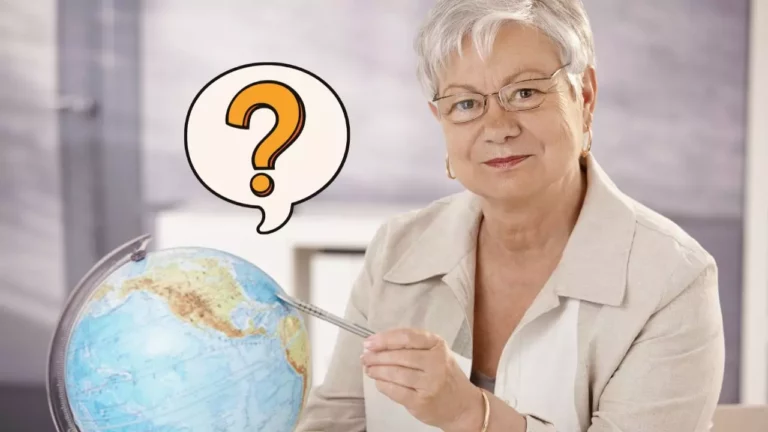 Žena s okuliarmi ukazuje na glóbus s otáznikom v pozadí, premýšľanie o geografii alebo plánoch na cesty.