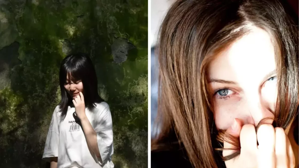 Dve dievčatá, jedno v bielej blúzke pred machovým pozadím, druhé s modrými očami a svetlom cez vlasy.