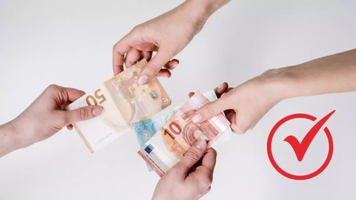 Osoba si vymieňa euro bankovky rúk s červeným zaškrtnutím na bielom pozadí.