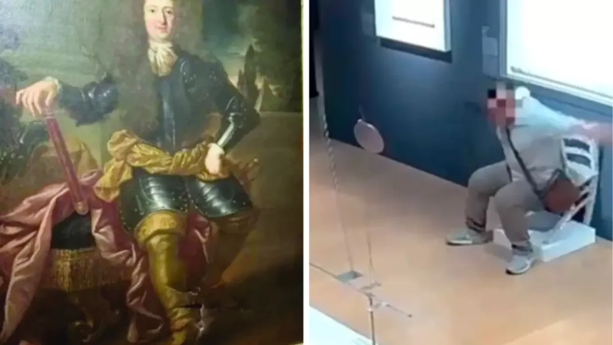 Maľba šľachtica s mečom vedľa scény v múzeu s návštevníkom na stoličke.