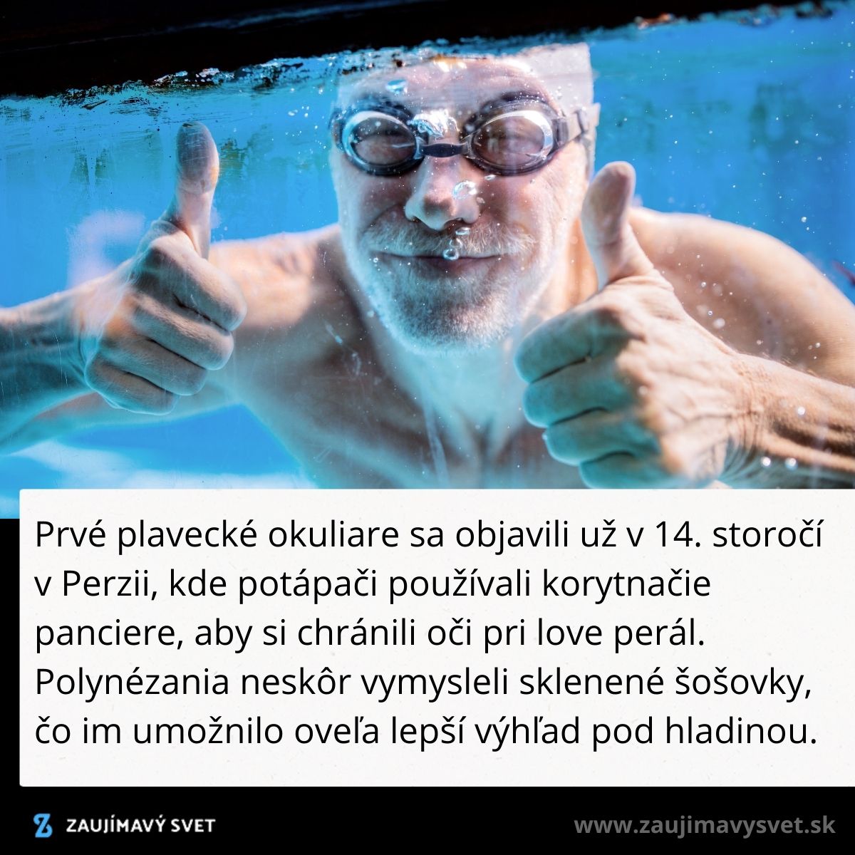 Muž pod vodou s plaveckými okuliarmi a zdvihnutými palcami v bazéne.