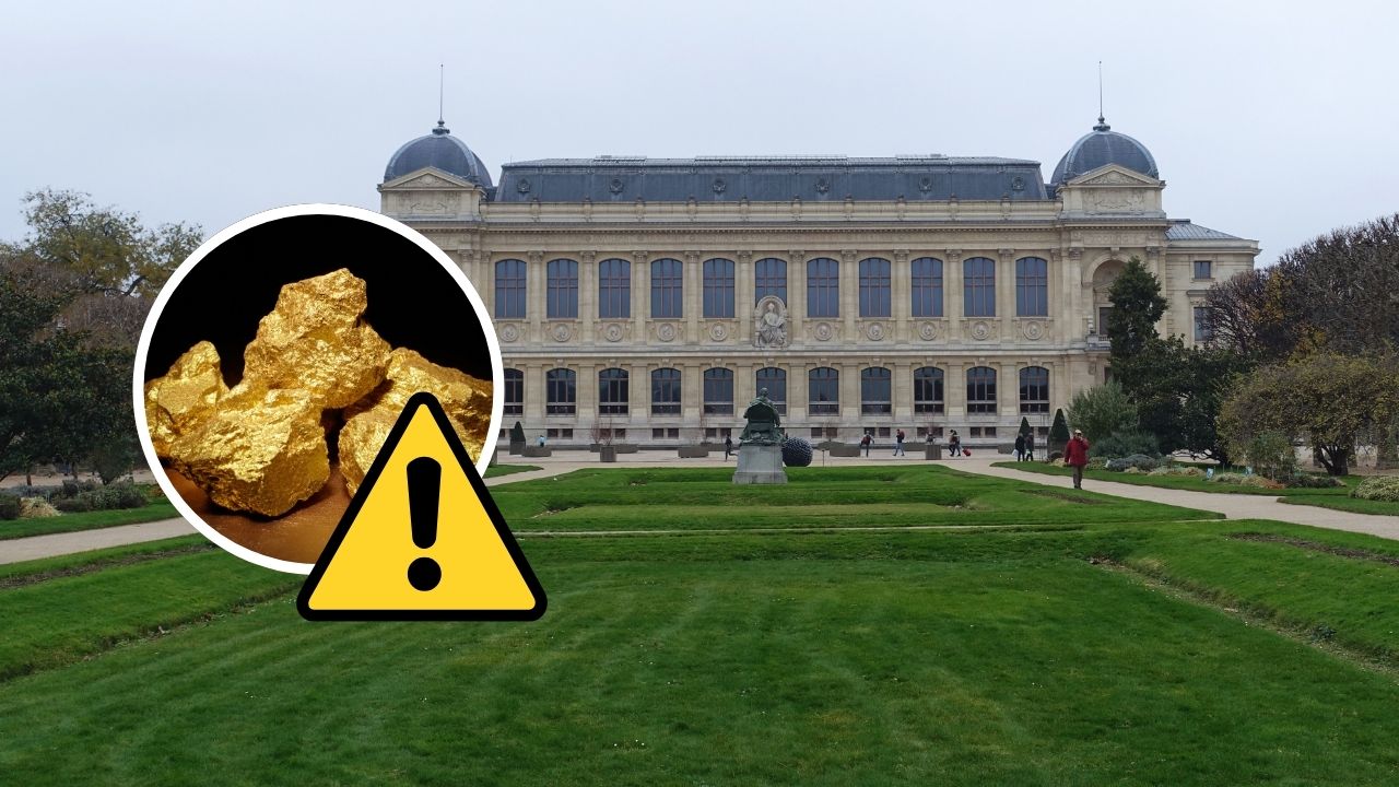 Múzeum za historickou budovou s ikonou varovania pred zlatom v popredí.