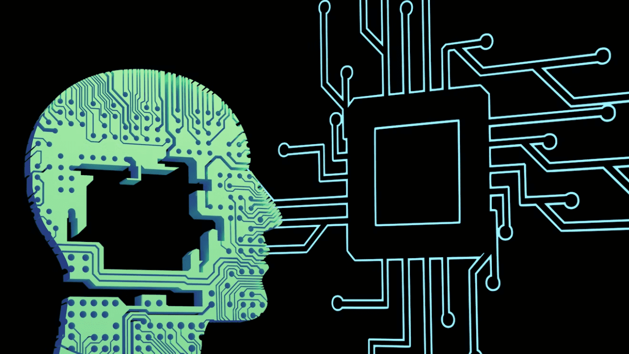 Profil hlavy so vzorom elektrických obvodov spojený s čipom, symbolizujúci prepojenie človeka a technológie.