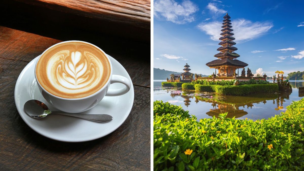 Šálka cappuccina s latte art vedľa chrámu pri jazere na slnečnom Bali.
