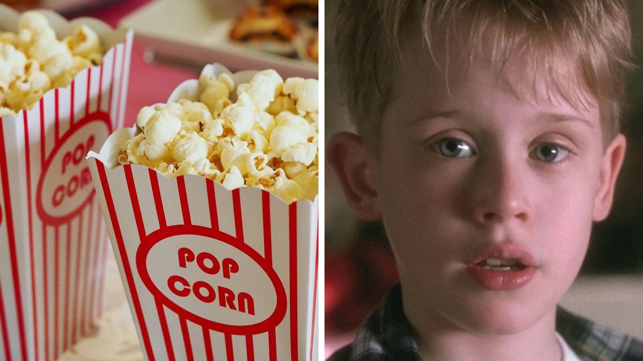 Pukance v škatuli a dieťa so zvedavým výrazom, pripravené na filmový večer doma.