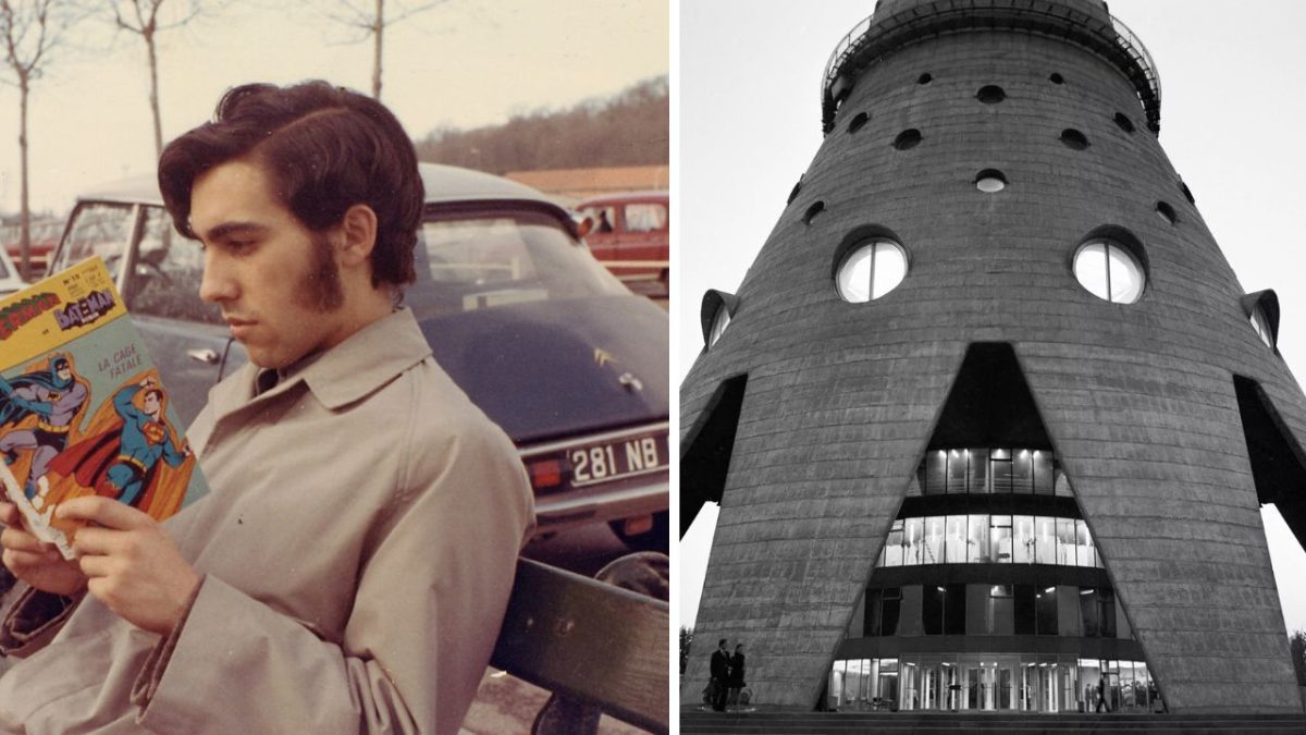Muž číta komiks o Supermanovi pri starom aute; modernistická budova s oknami.
