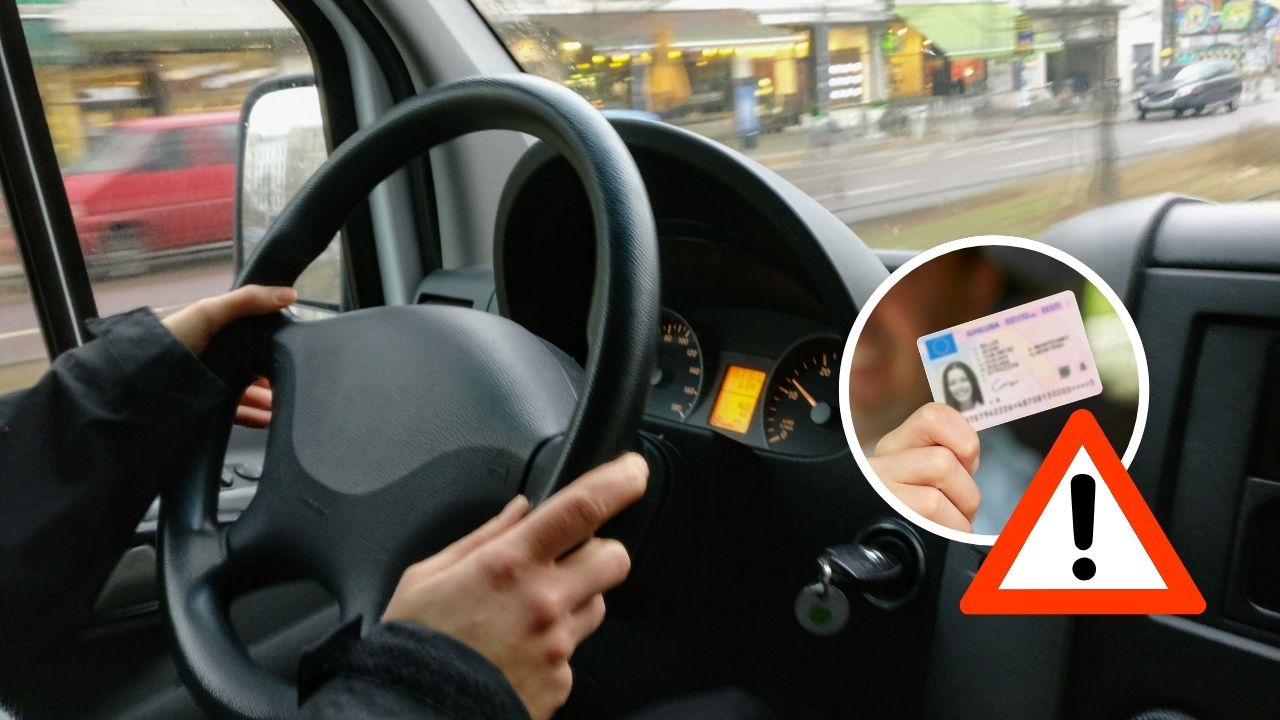 Osoba šoféruje auto, upozornenie na dôležitosť vodičského preukazu.