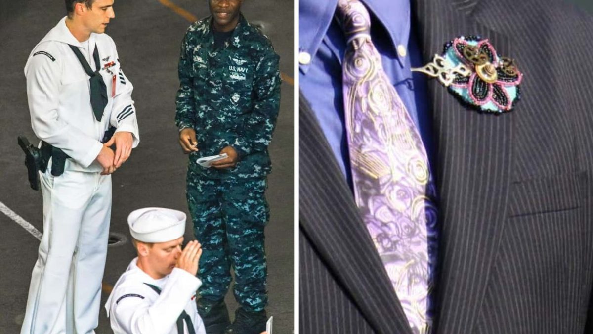 Námorníci v uniforme na palube lode a elegantná kravata s ozdobnou brošňou na saku.
