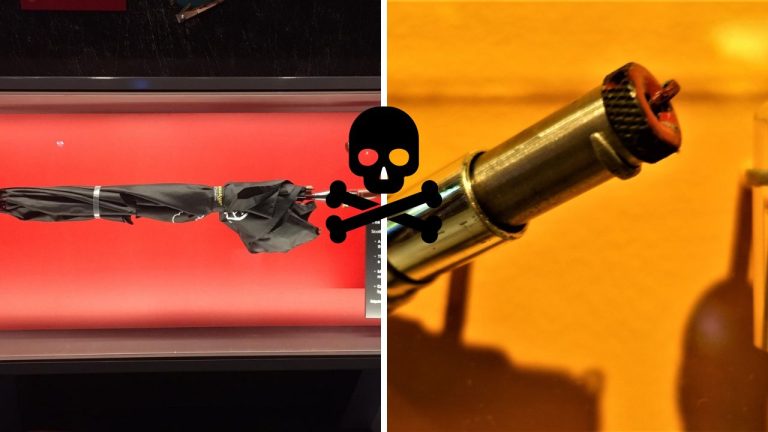 Zložený čierny dáždnik vedľa detailného záberu trubice s lebkou a skríženými hnátmi na pozadí.