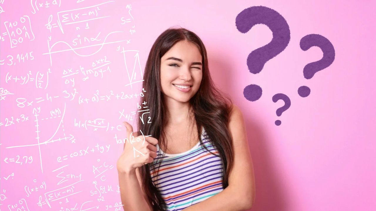 Mladá žena pred tabuľkou s matematickými rovnicami dáva palec hore, záhadné otázniky na ružovom pozadí.