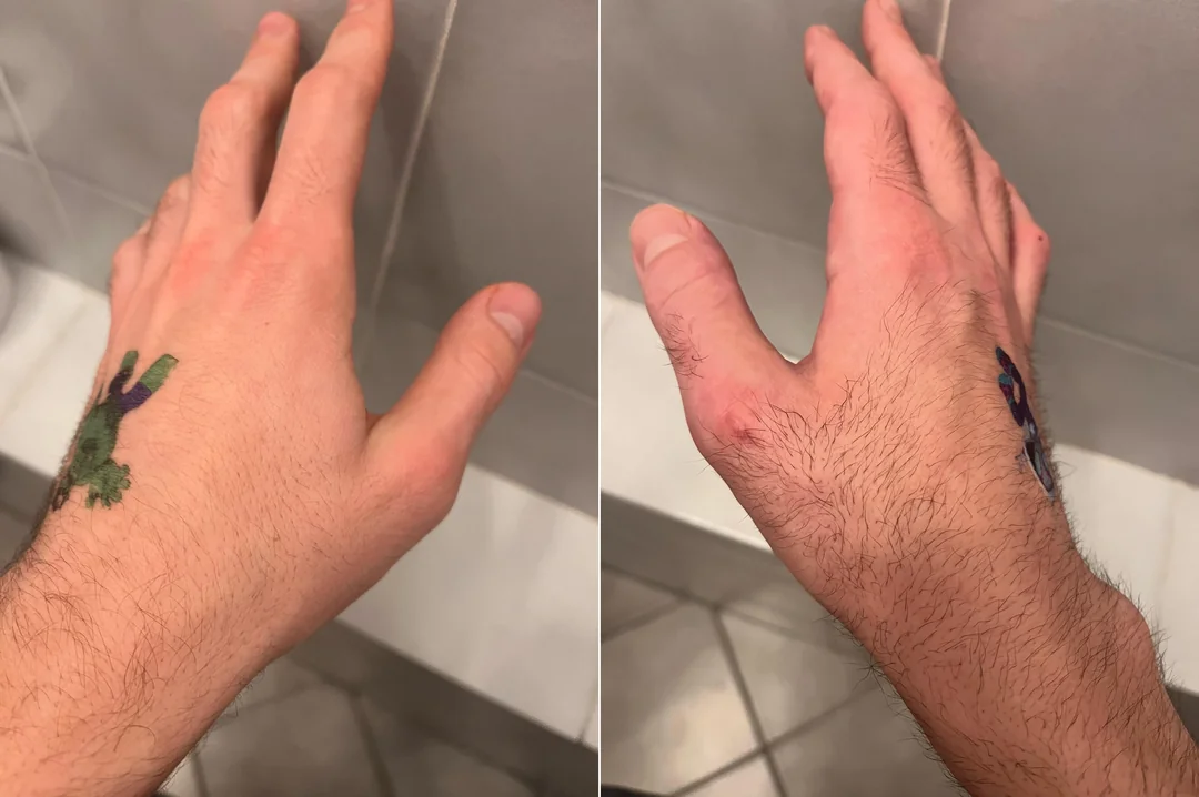 Ruka s farebným tetovaním na zápästí, detail dlaňovej časti a vrchného pohľadu.