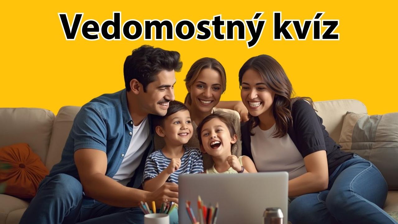 Rodina sedí na pohovke, smeje sa a hrá vedomostný kvíz na notebooku v žltom pozadí.