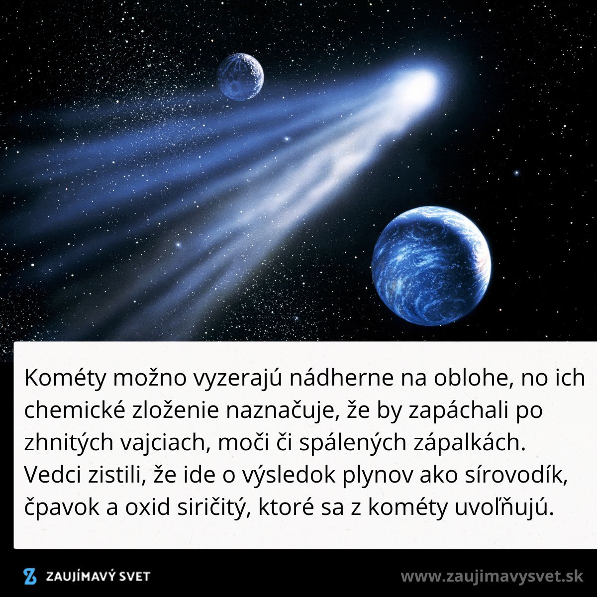 Kométa na nočnej oblohe s dvoma planétami v pozadí, zanechávajúca jasný svetelný chvost.