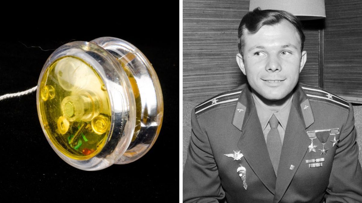 Píšem alternatívny text pre obrázok: Žlté plastové jojo vedľa muža v uniforme, čiernobiela fotografia.