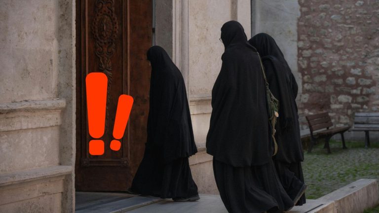 Taliban zaviedol tvrdé pravidlá: Muži môžu biť manželky, ak im nezlomia kosti a nespôsobia otvorené rany